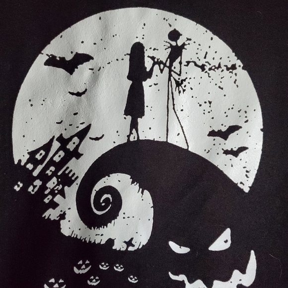NIGHTMARE BEFORE CHRISTMAS sweatshirt size medium - Picture 2 of 4